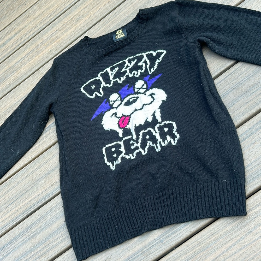 Listen Flavor Black Graphic “Dizzy Bear” Knit Sweater Size Medium